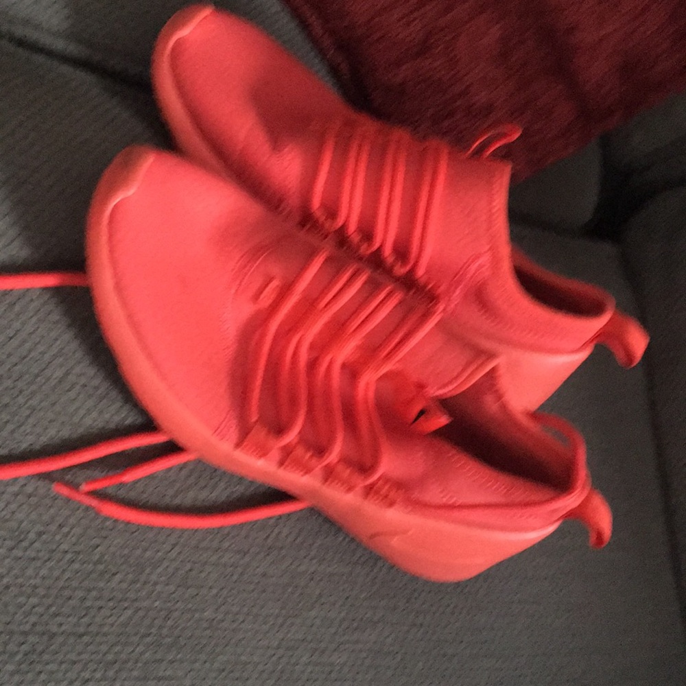 shoes - Picture 3 of 3